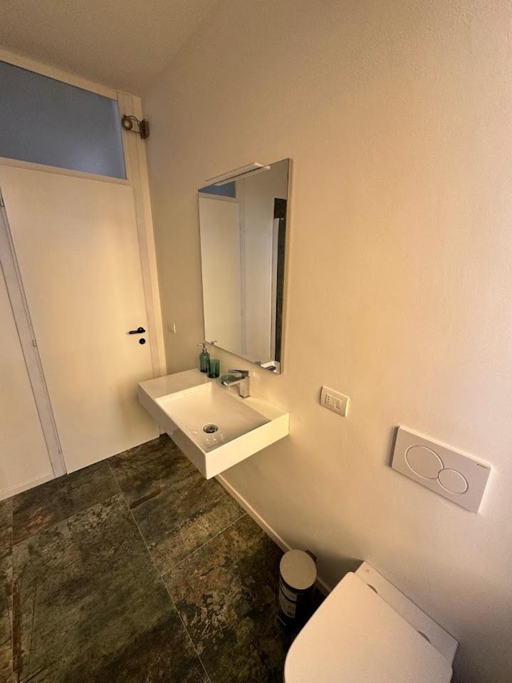 La Torretta Apartment Пескьера-дель-Гарда Экстерьер фото