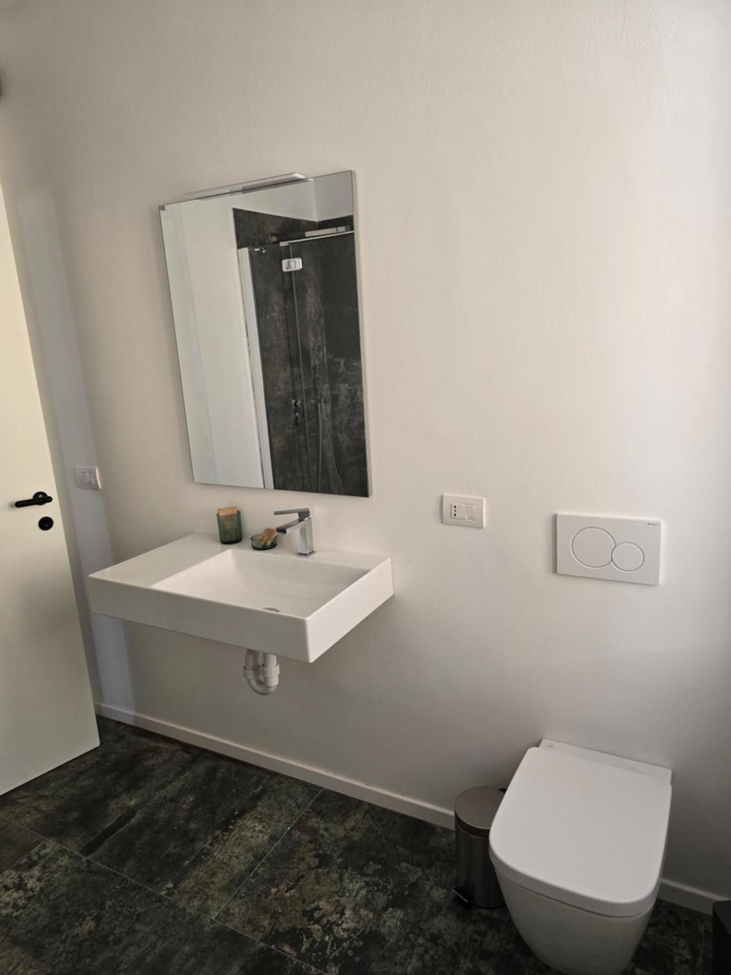 La Torretta Apartment Пескьера-дель-Гарда Экстерьер фото