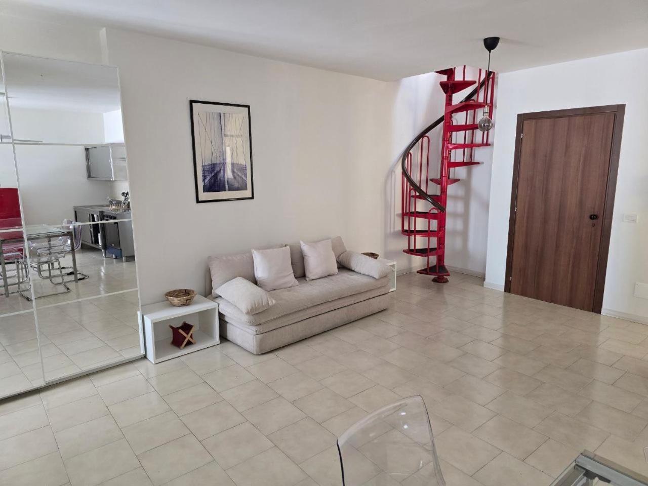 La Torretta Apartment Пескьера-дель-Гарда Экстерьер фото